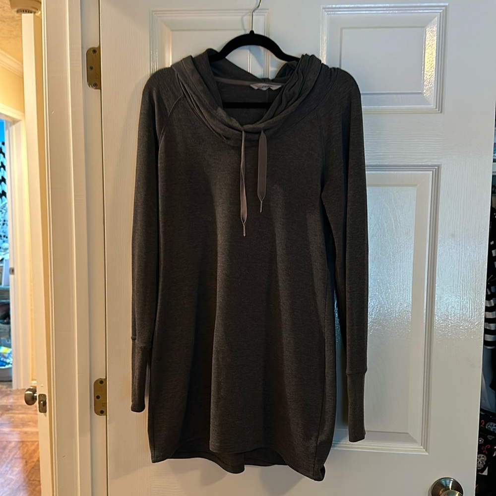 Athleta hooded dress size Medium Petite